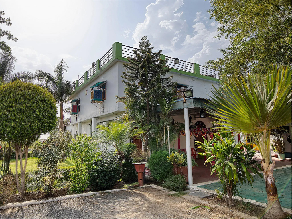 OYO 40212 Neelima Palace Marriage Garden