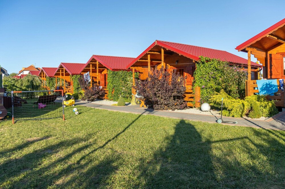 Holiday Cottages, hot tub and Sauna Included
