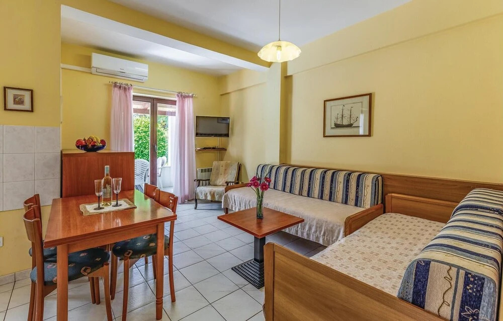 Amazing Home in Porec With Wifi and 1 Bedrooms