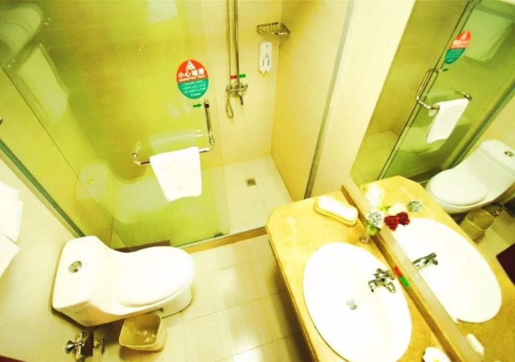 GreenTree Inn Shanghai Expo Site South Yanggao Road Subway Station Express Hotel