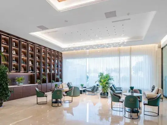 Luohe Junhao Licheng Hotel