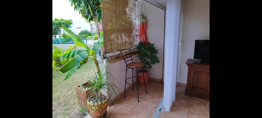 Appartement d'une chambre a Le Gosier a 300 m de la plage avec piscine partagee jardin clos et wifi