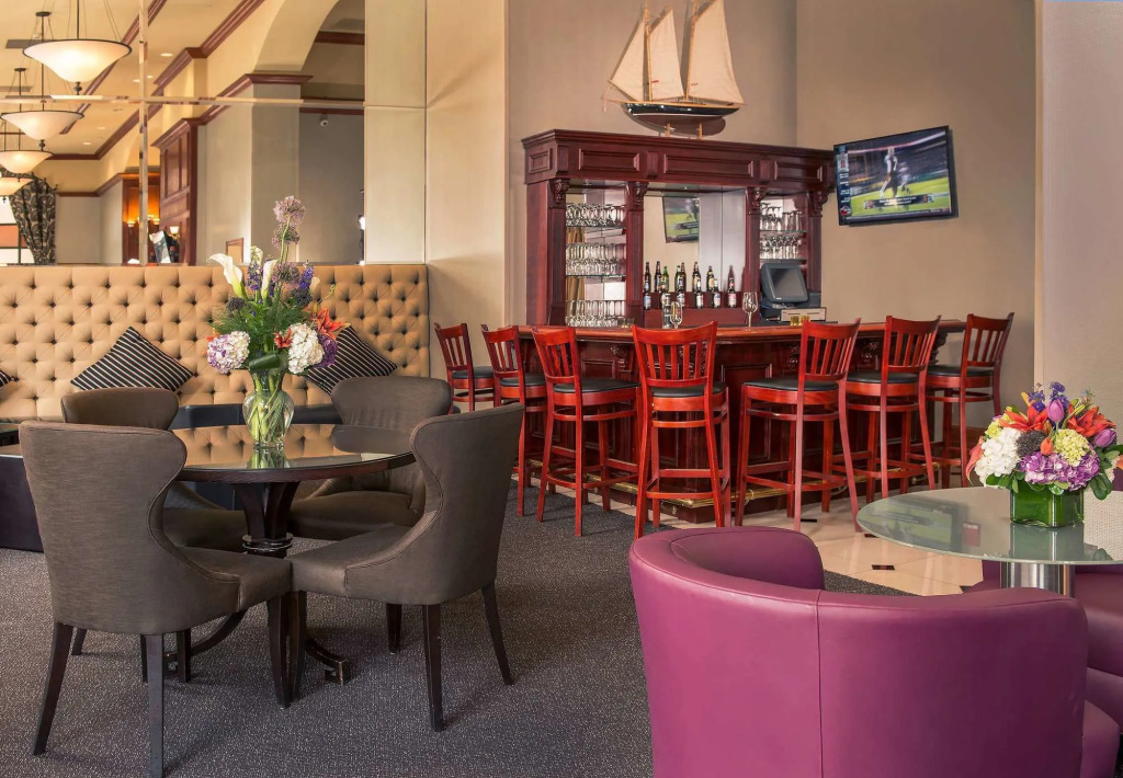 Courtyard by Marriott Stamford Downtown