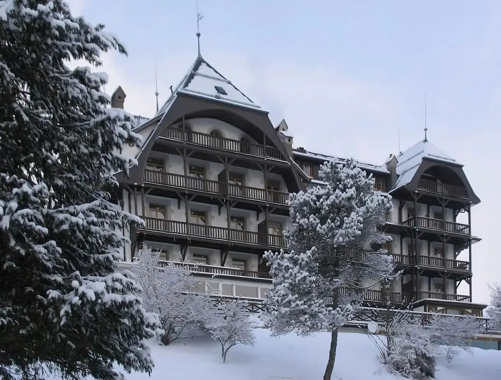 Luxury Apartment, Panoramic Mountain Views, 5 Star Spa Facilities - 4 Bedroom