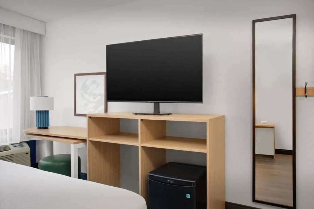 Отель Spark by Hilton Atlanta Cumberland Ballpark