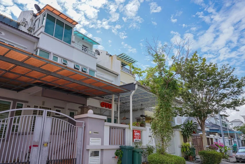 Nautilus Bay Home Inn