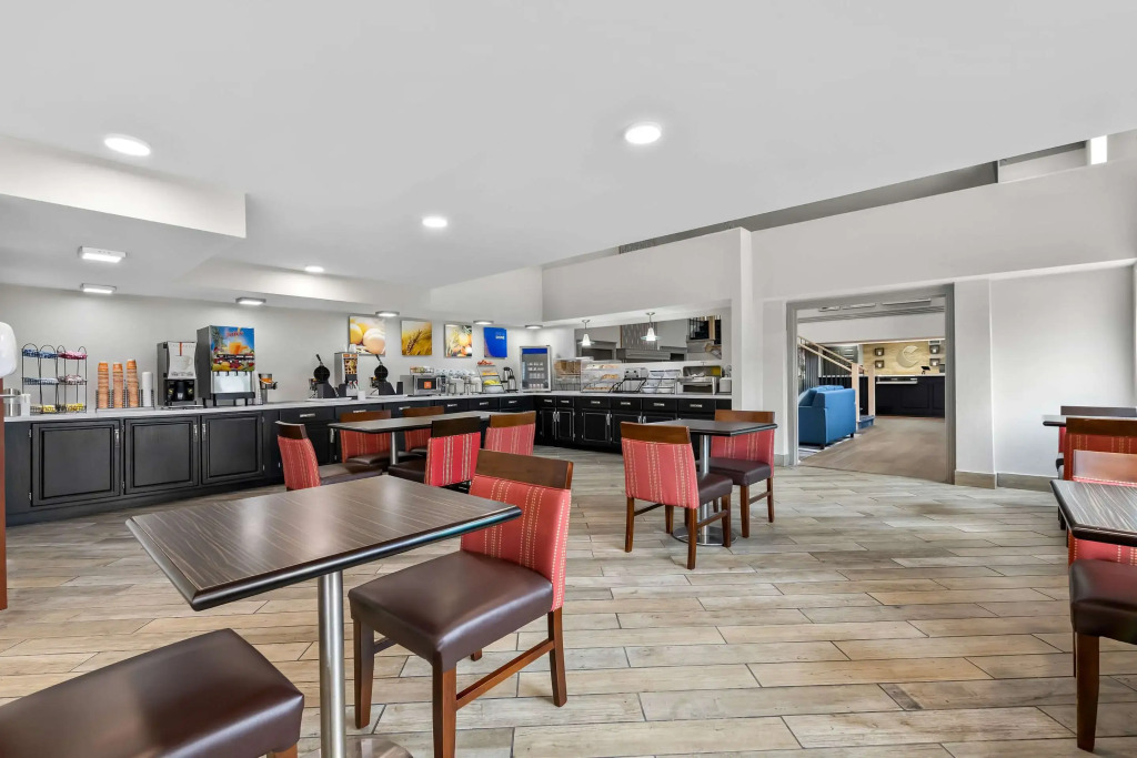 Comfort Inn & Suites Nashville Near Tanger Outlets I-24 Antioch