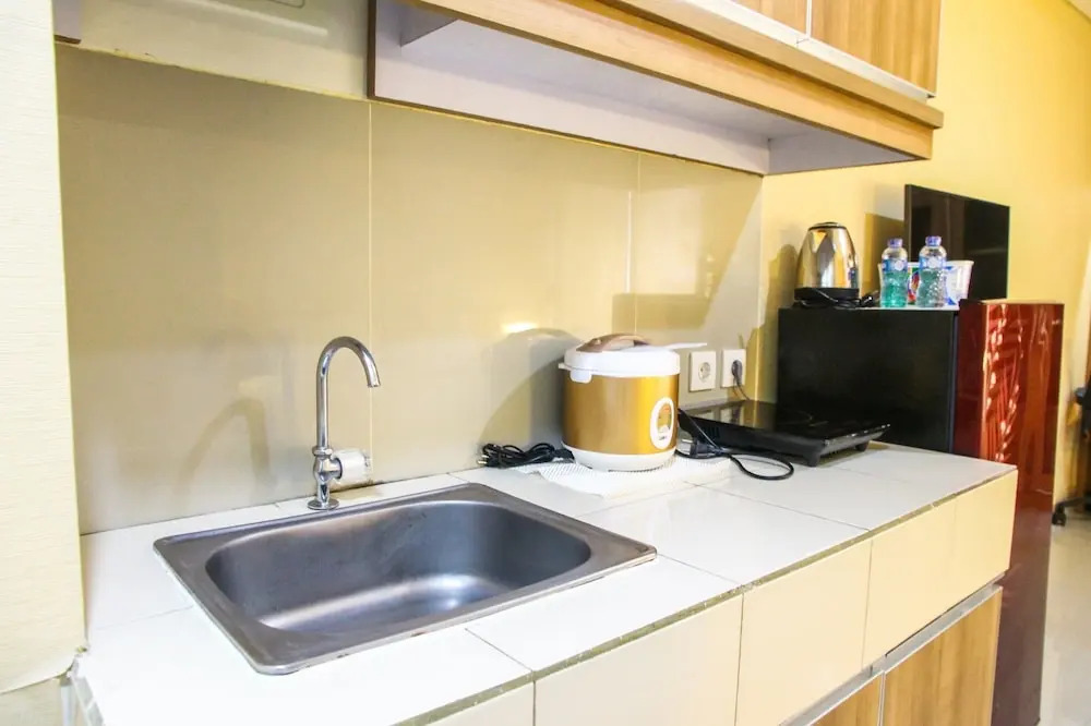 Pool View Studio Ara Residance Apartement Near Gading Serpong