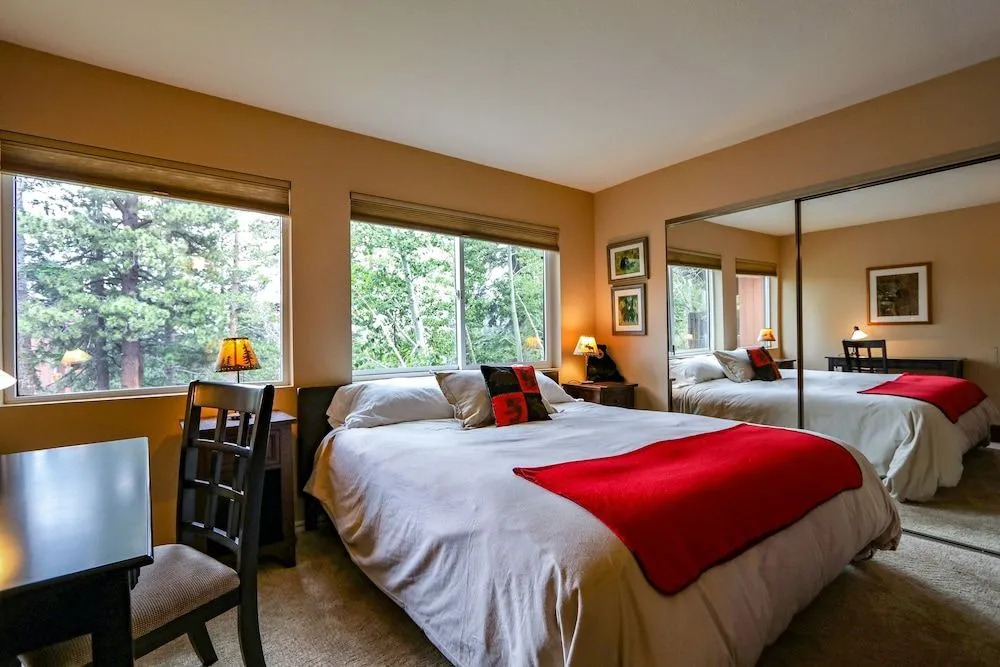 Mammoth West #129 - 3 Br Condo