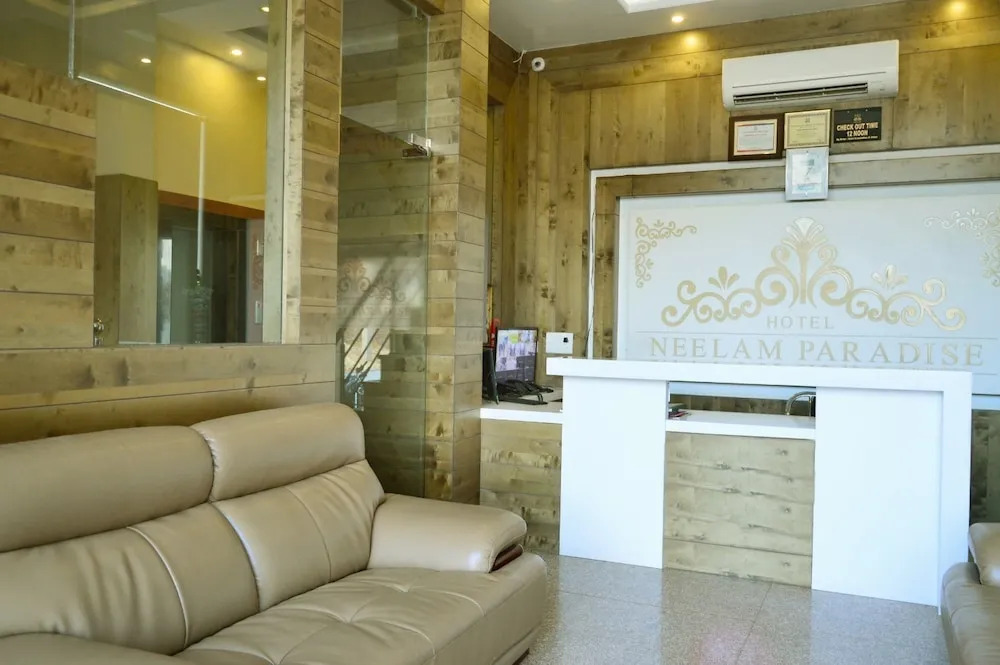 hotel neelam paradise