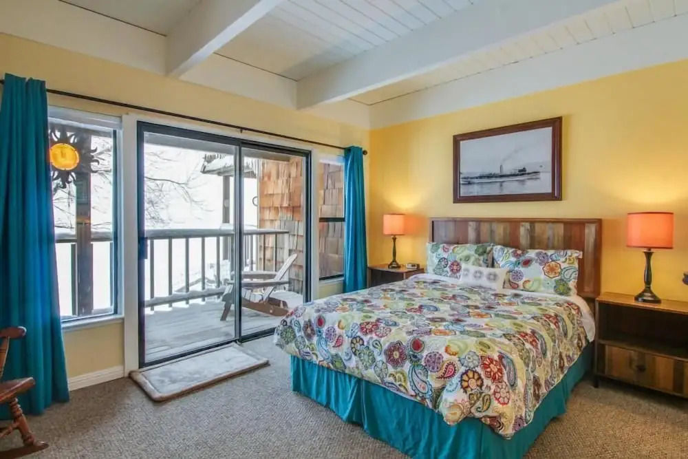 Mv22: Waterfront Condo in Tahoe Keys . 3 Bedrooms 010630