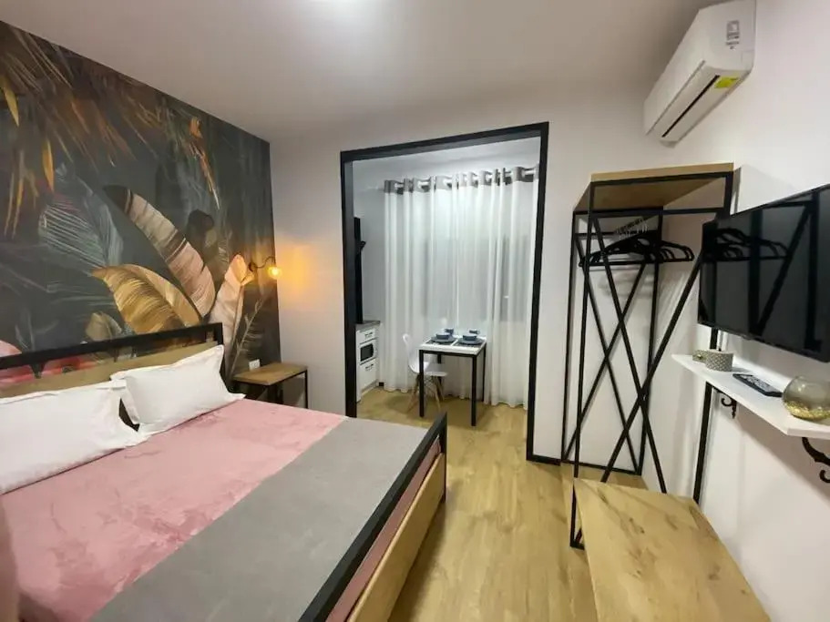 CASA DORIAN, RedDoor Studio in the heart of BLLOKU