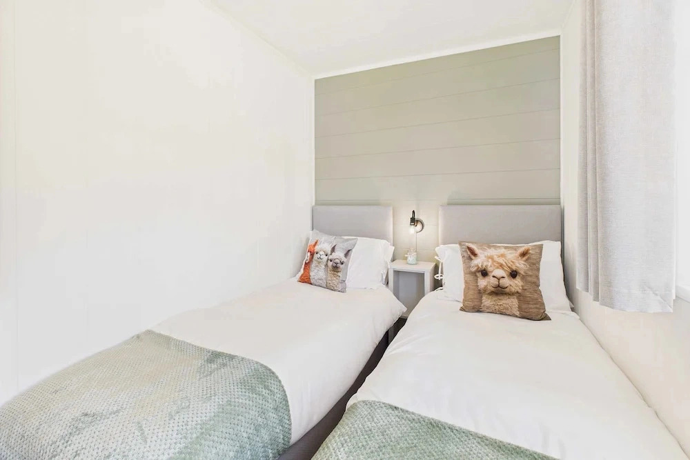 Host Stay Pod 2 Kingsmoor Retreat