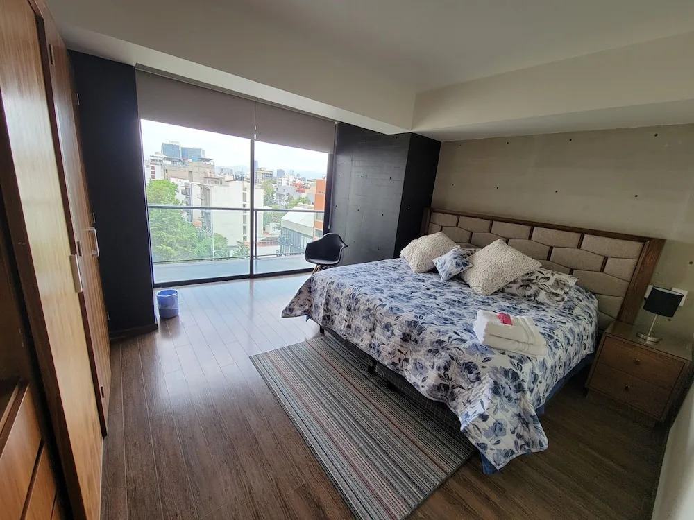Del Parque Suites