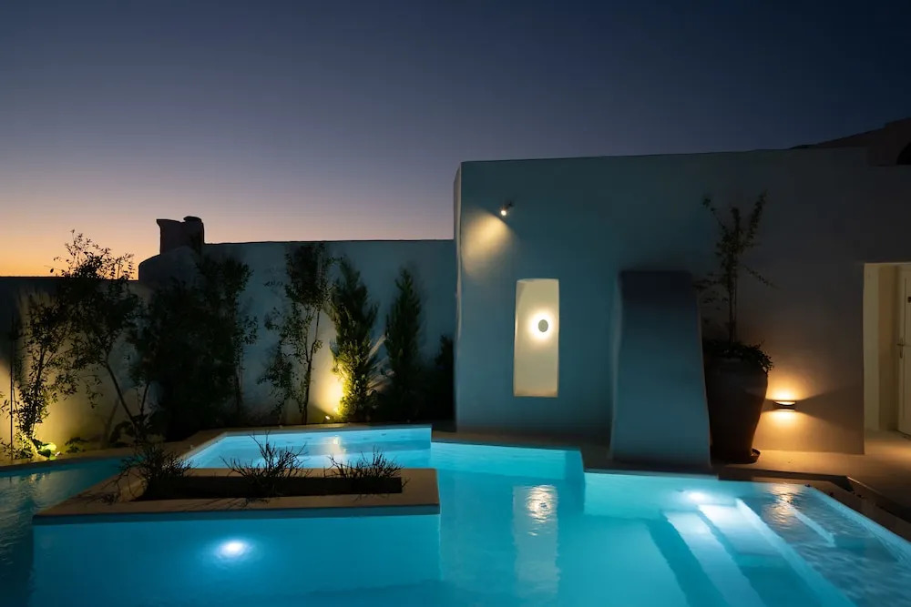 Sunset View Villa with Swimming Pool & Heated Jacuzzi