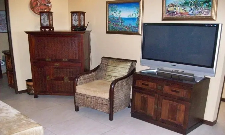 Peninsula 14D