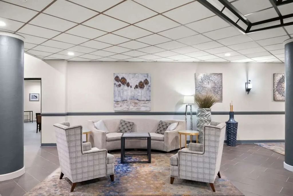 Suburban Studios, Kearney