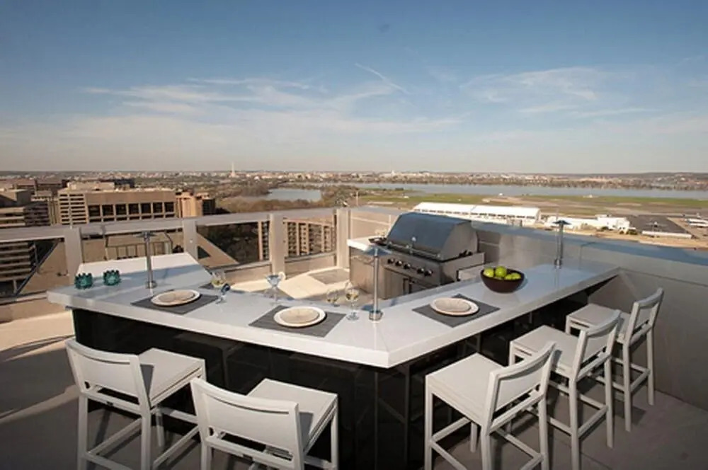 Bluebird Suites near National Airport