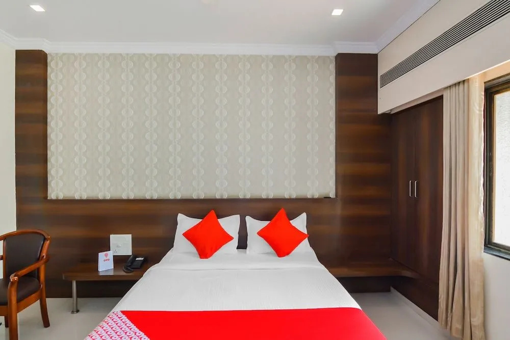 OYO 18493 Hotel Sai Sparsh