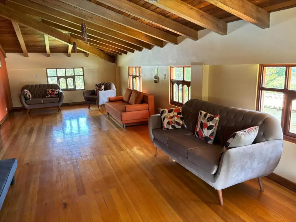 Lodge Acopampa Inn