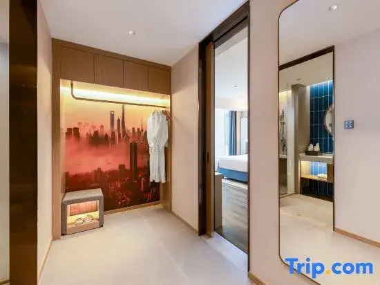 Kyriad Hotel (Kaifeng Qingming Riverside Park Drum Tower Night Market Branch)