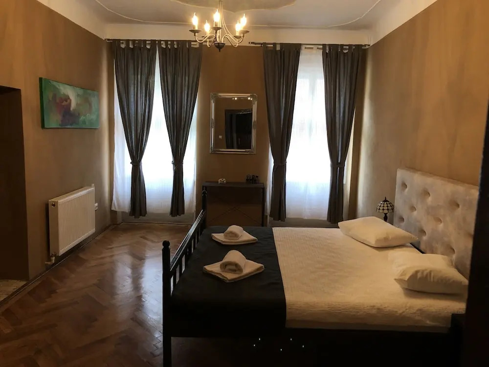 Poet Pastior Residence