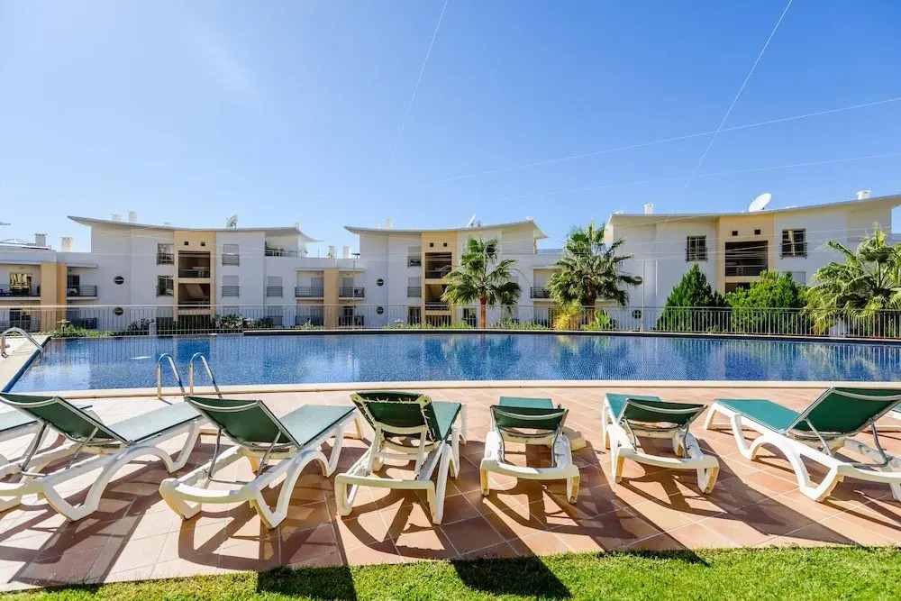 Sea view Apartment with 3 spacious Terraces & 2 Swimming pools
