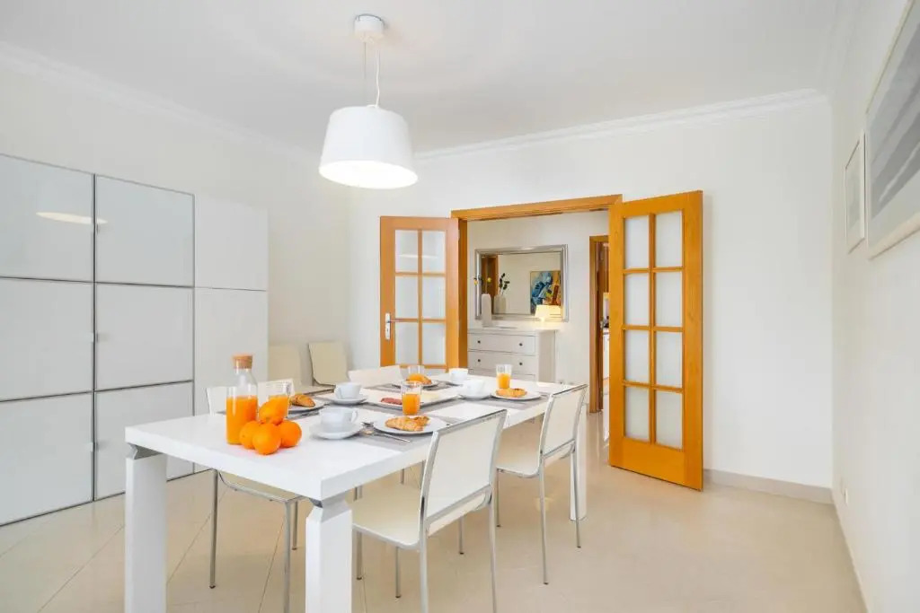WHome Family Holidays w/ S-Pool, AC, Elevator & Garage
