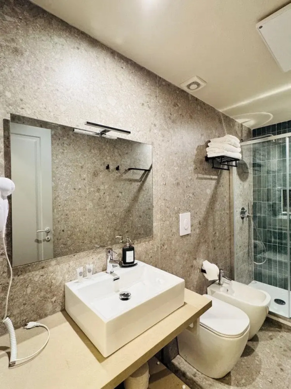 HoneyComb GuestHouse