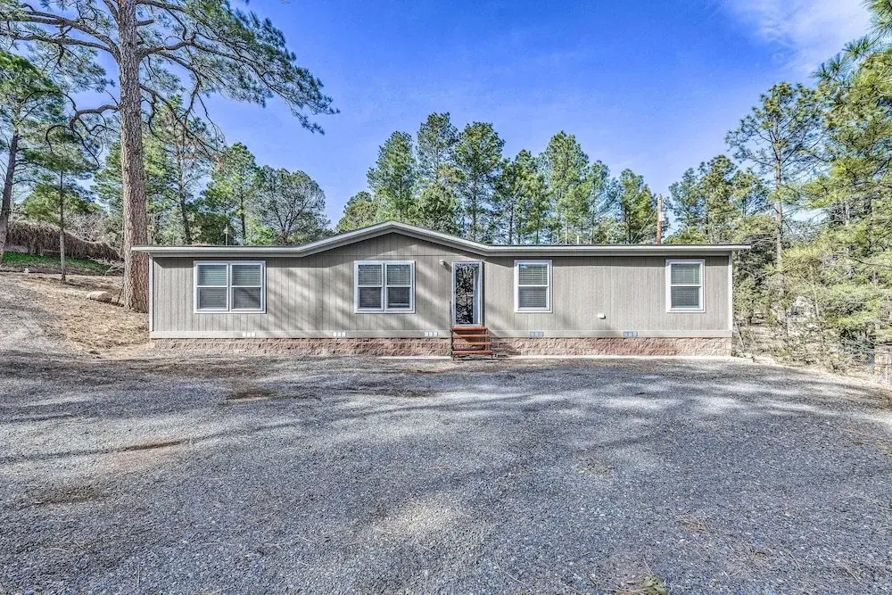 Ruidoso Home Near Golfing, Hiking & Shopping