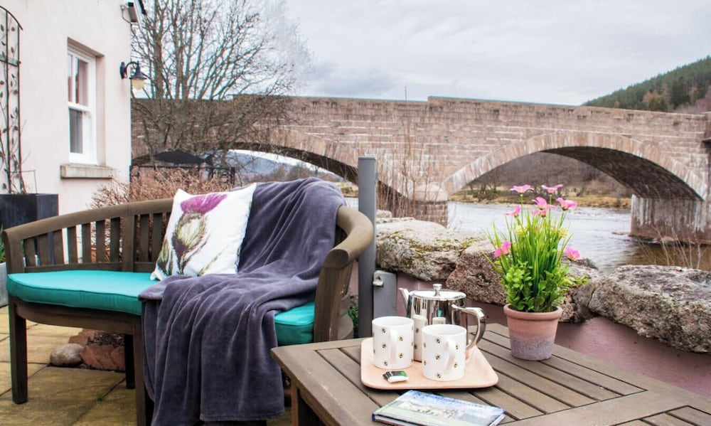 Quiet Riverside Retreat in Royal Deeside Ballater