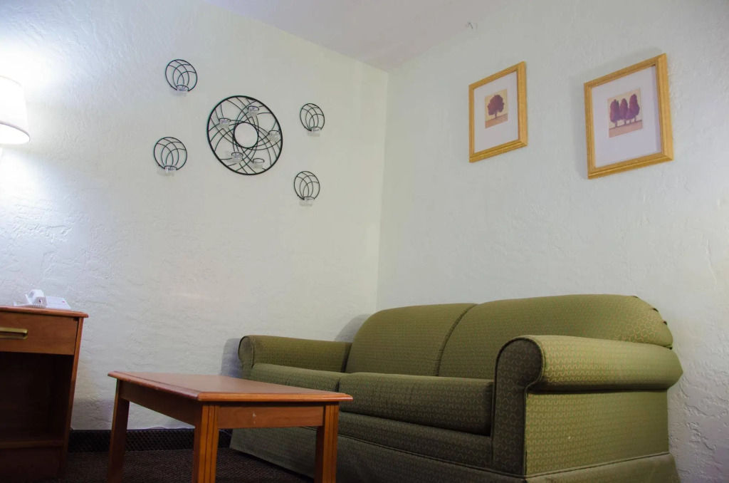 Budget Inn & Suites Colby