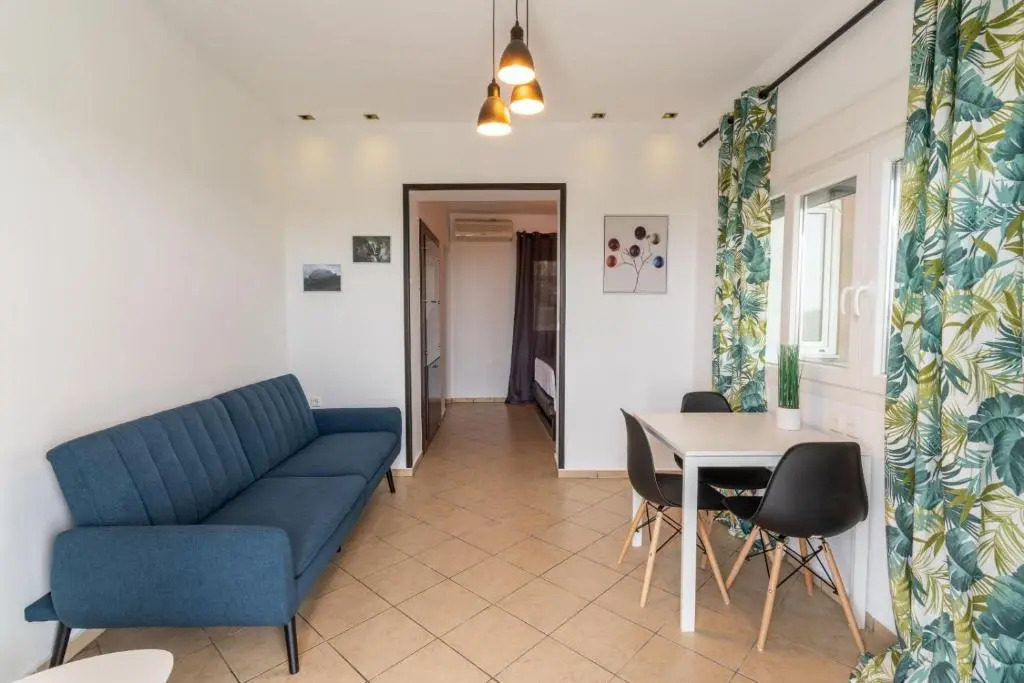 Veranda 2-Guest Apartment