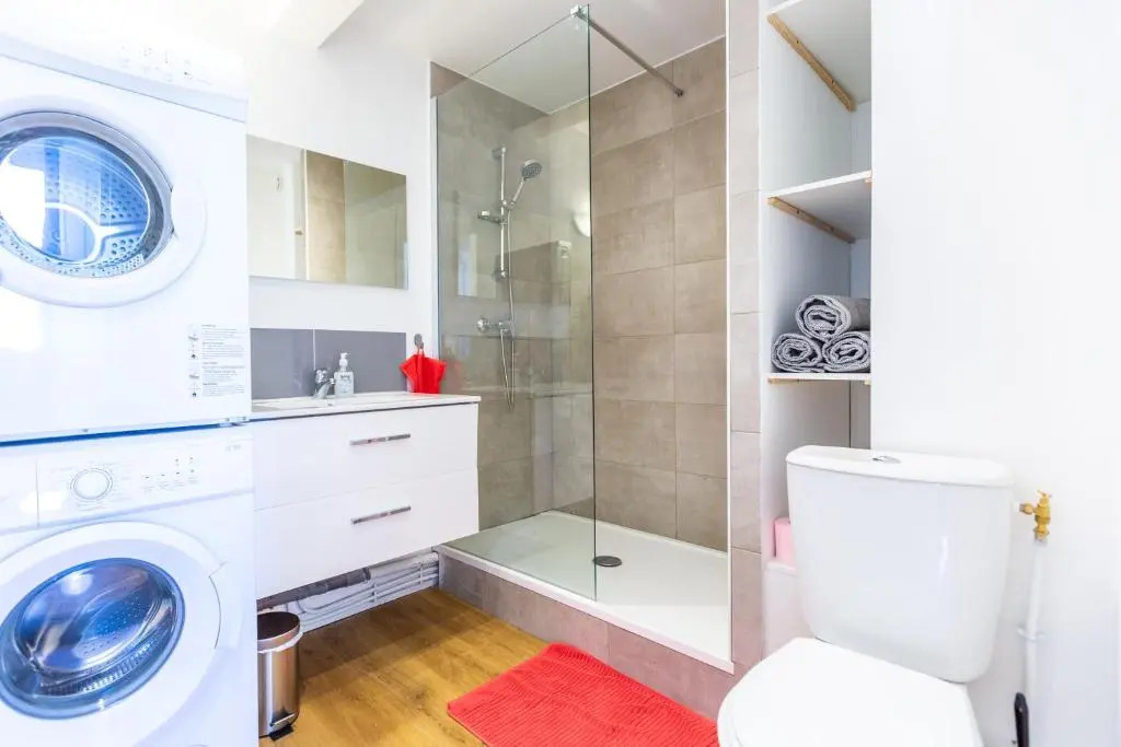 Superbe 100m2 - 2 Balcons - Proche Gare - Climatise