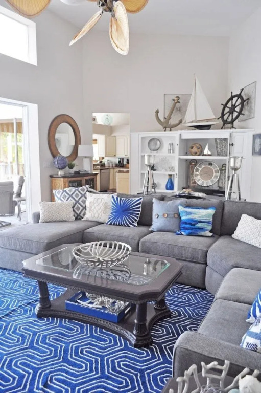 Colonial Home #12972