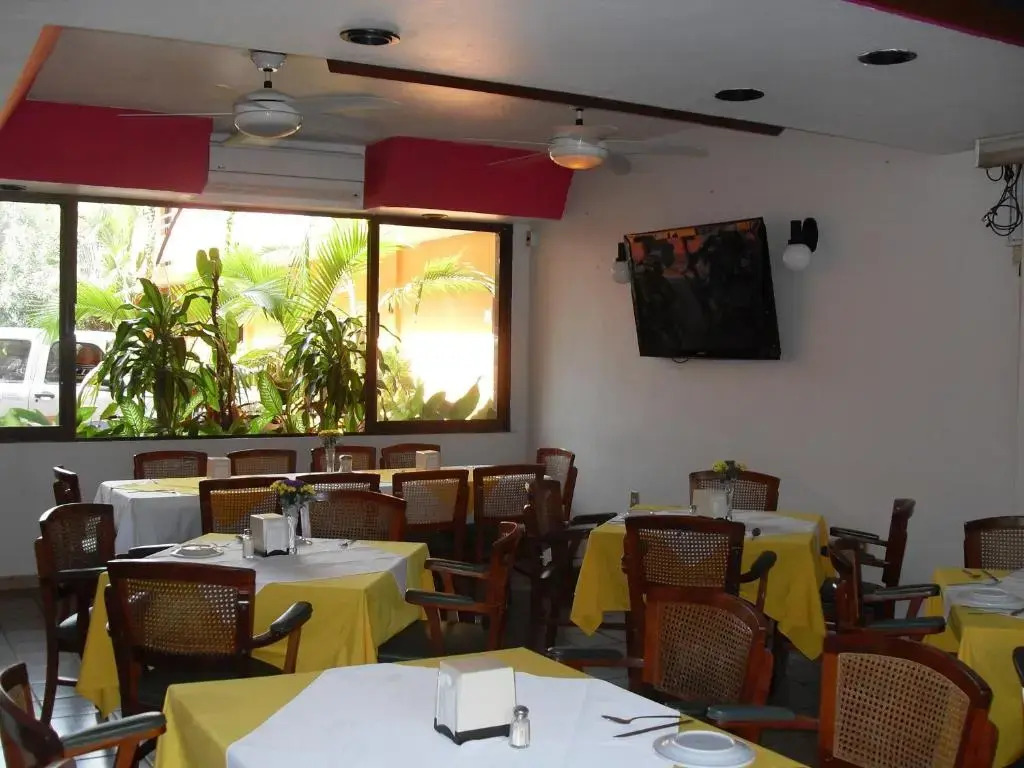 Hotel Playa Cristal