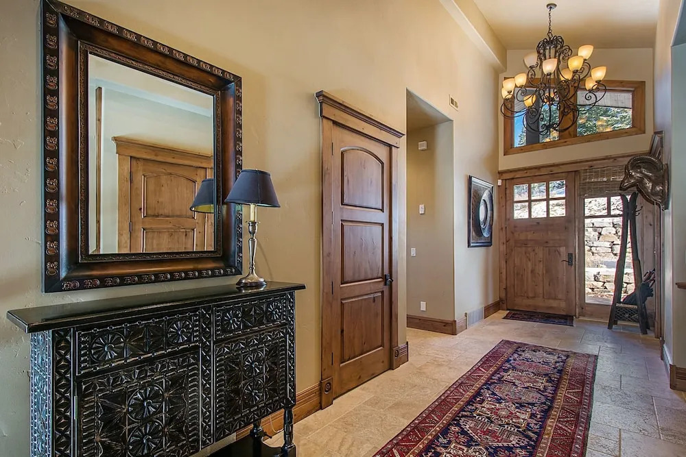 Blacktail Lodge - Five Bedroom Home
