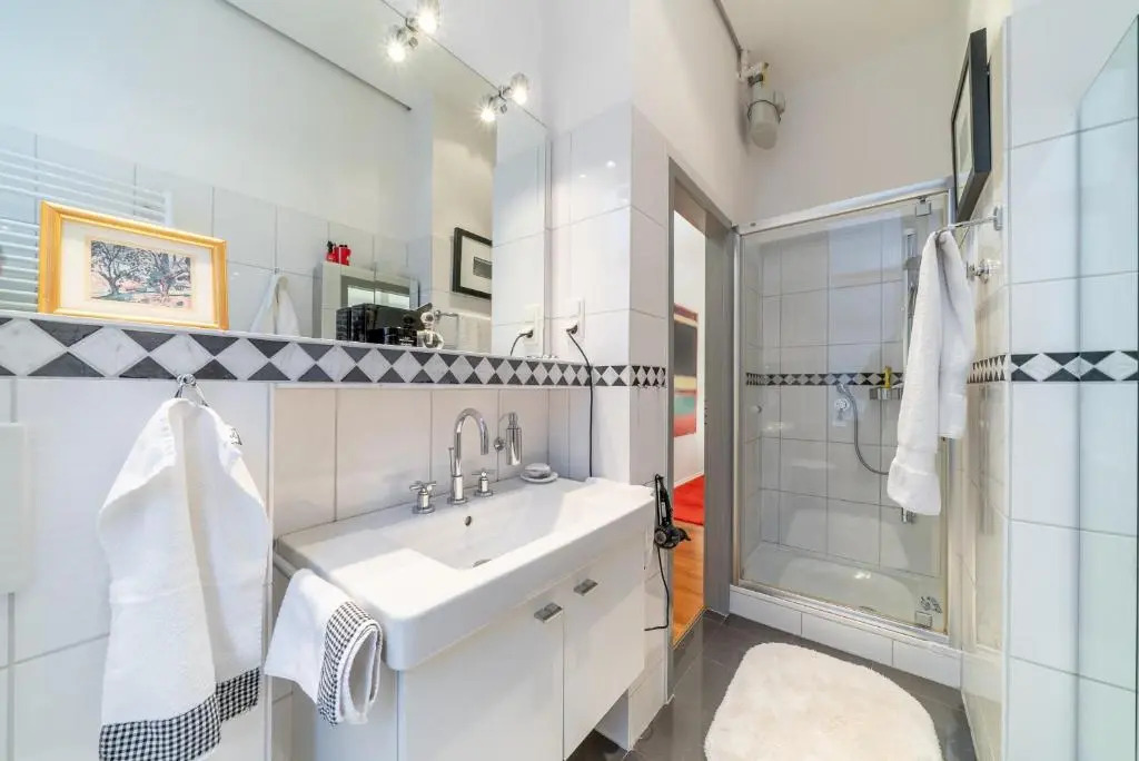 Id 6750 | Private Apartment