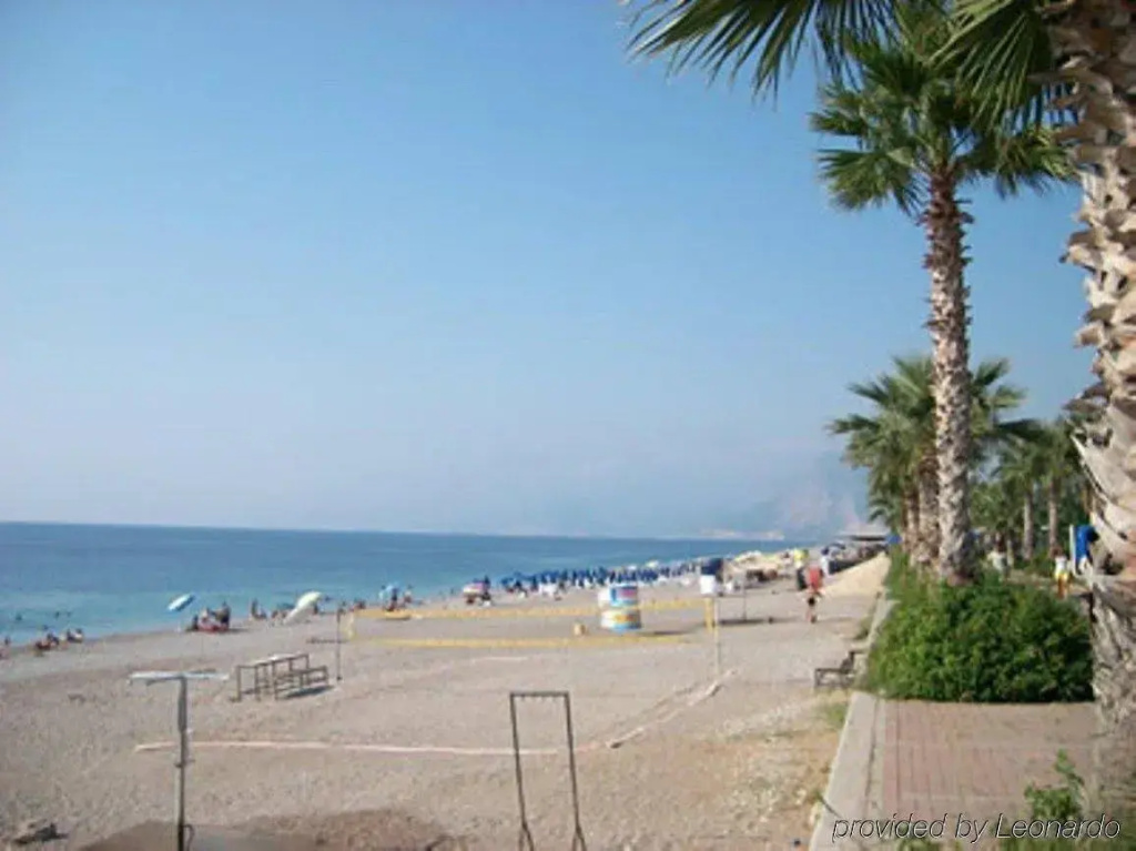 Kristal Beach Hotel