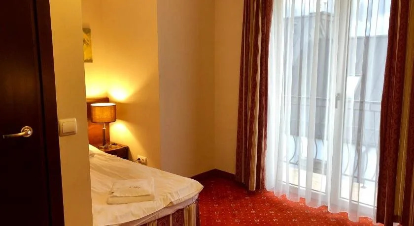 Hotel "Na Uboczu"
