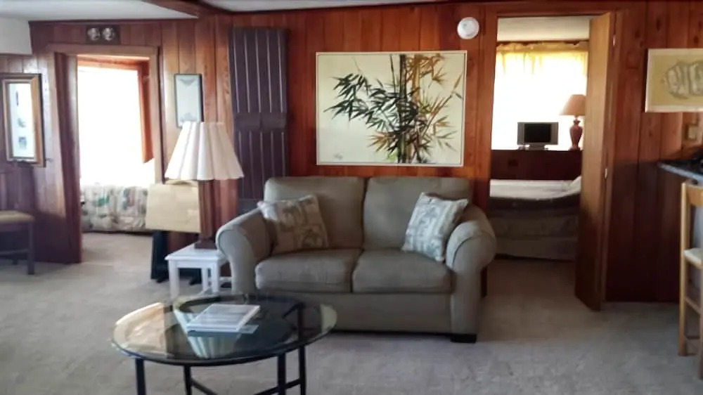3 Pines Cottage by Wagner Realty