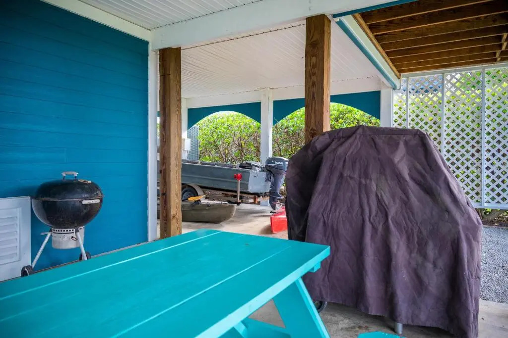 Pier Pleasure by Oak Island Accommodations