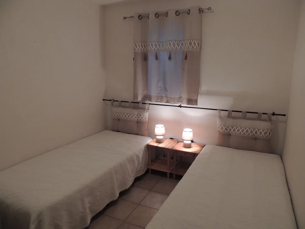 Holiday Home in Buisson With Private Pool