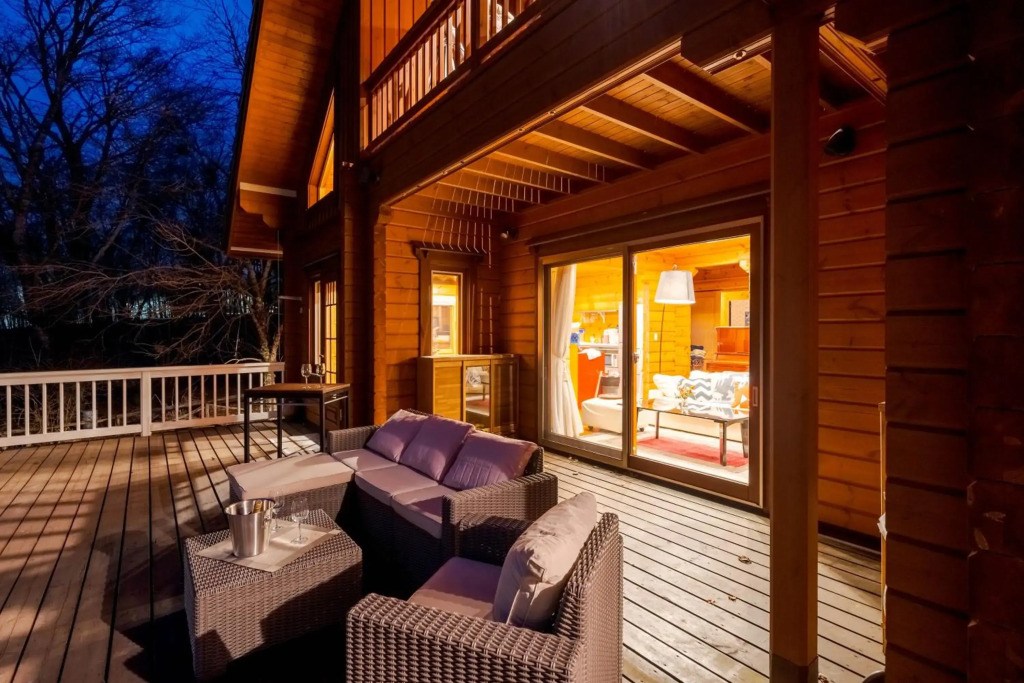 Suite Villa Yamanakako Finland Log