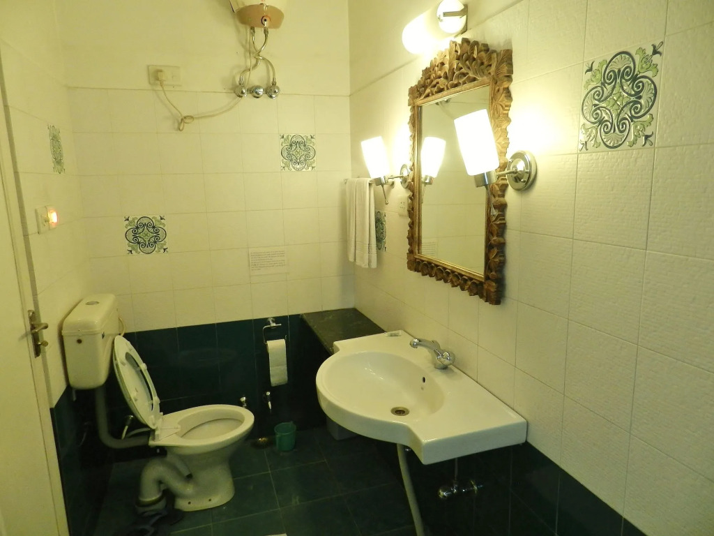 Om Niwas Suite Hotel