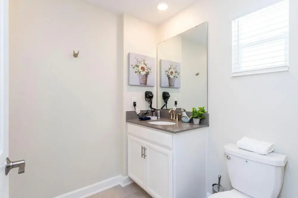 1176 CD - Luxury 4BR Townhome: Pool & Game Room