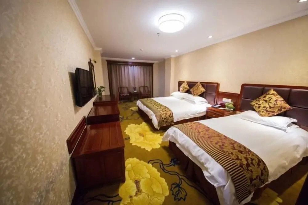 Dongfang Hotel