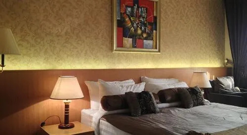 Meral Hotel