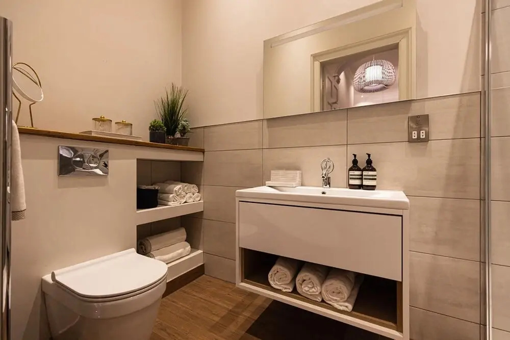 Beautiful Three Bedroom Georgian Home in Edinburgh