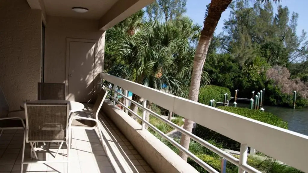 Longboat Bay Club by CoolVacay